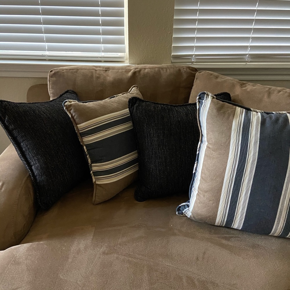Decorate pillows